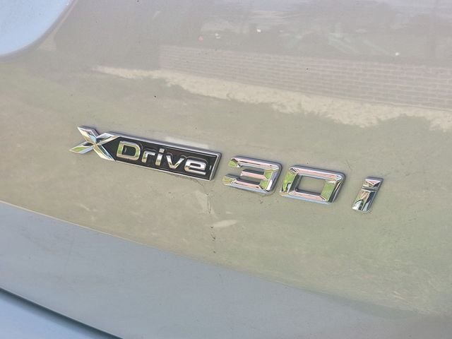 Used 2021 Silver BMW xDrive30i image 31