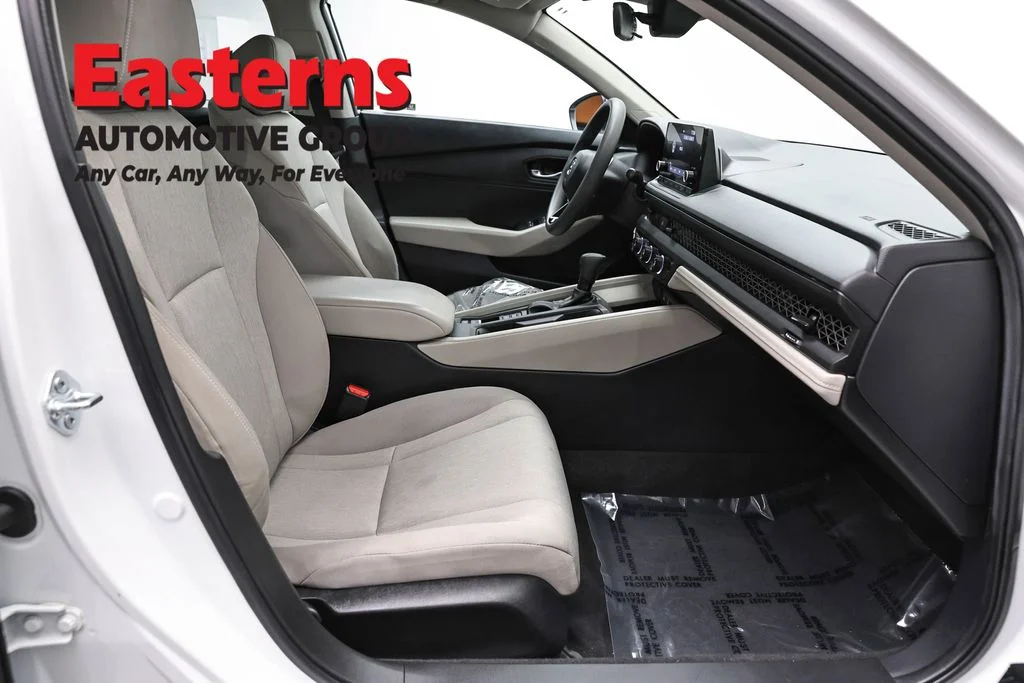 Used 2024 White Honda LX image 23