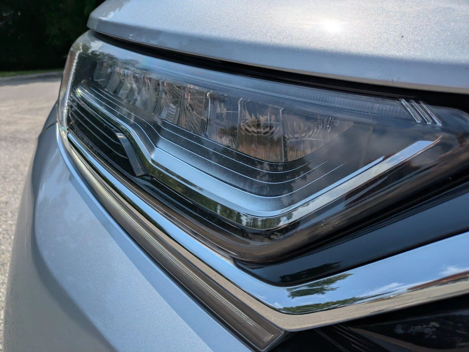 Used 2021 Lunar Silver Metallic Honda Touring image 10