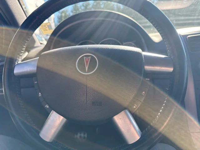 Used 2006 Blue Pontiac Base image 22