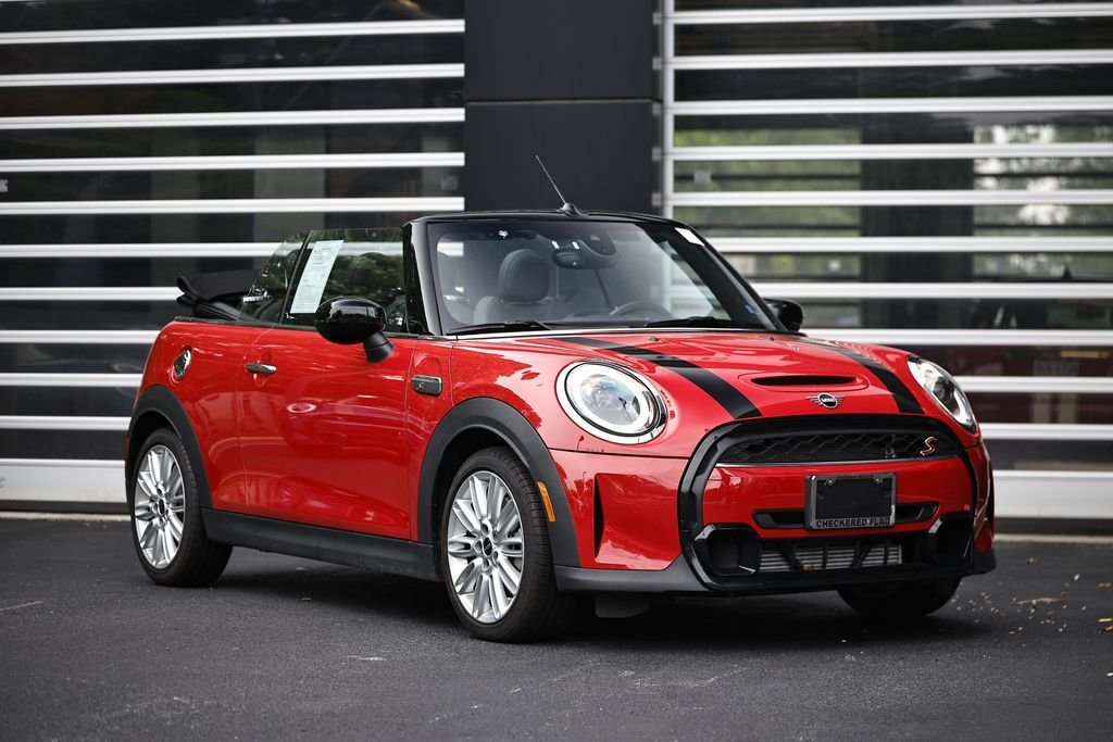 2024 MINI Convertible Cooper S's photo
