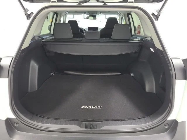 Used 2024 Ice Cap Toyota XLE image 29