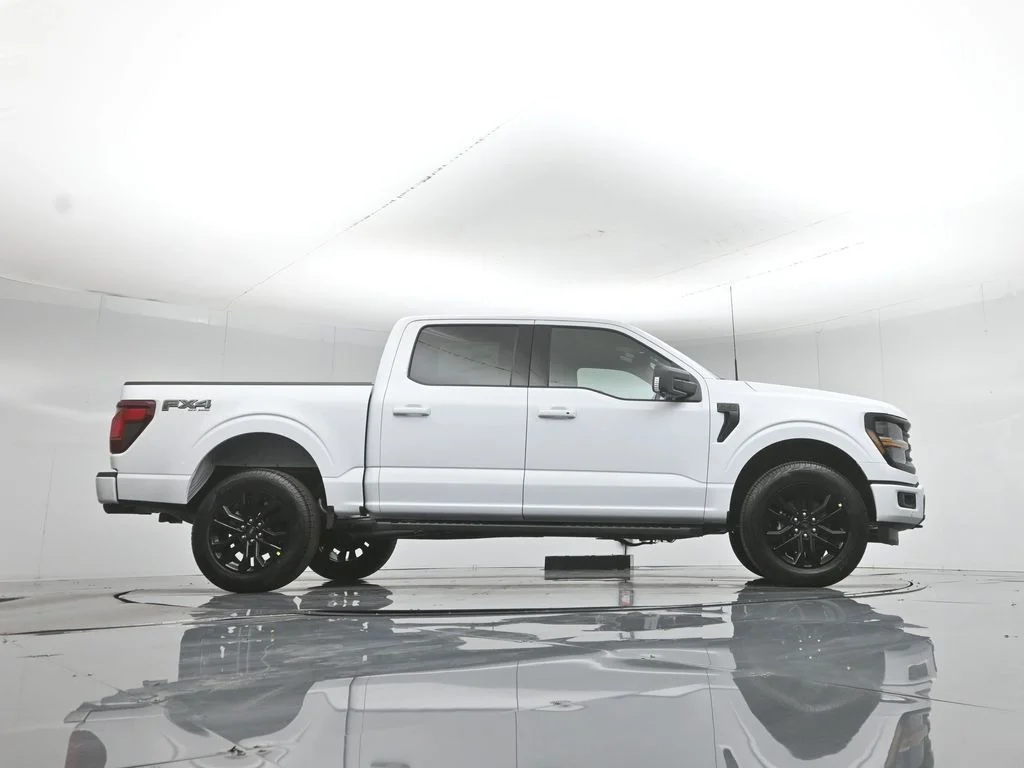 New 2026 Oxford White Ford XLT image 48