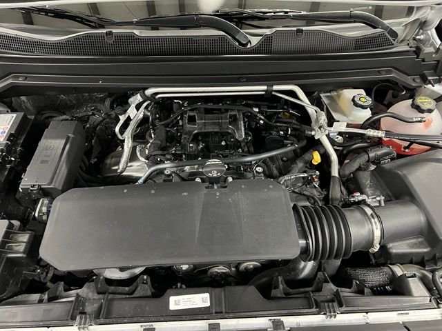 Used 2026 White GMC AT4 image 25