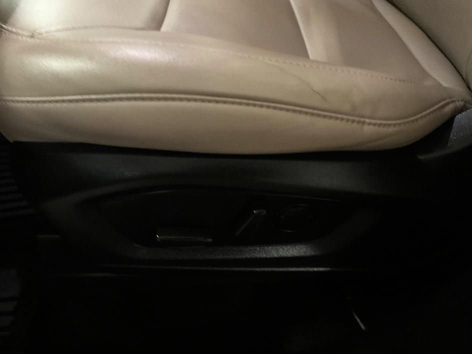 Used 2024 Blue Ford XLT image 16