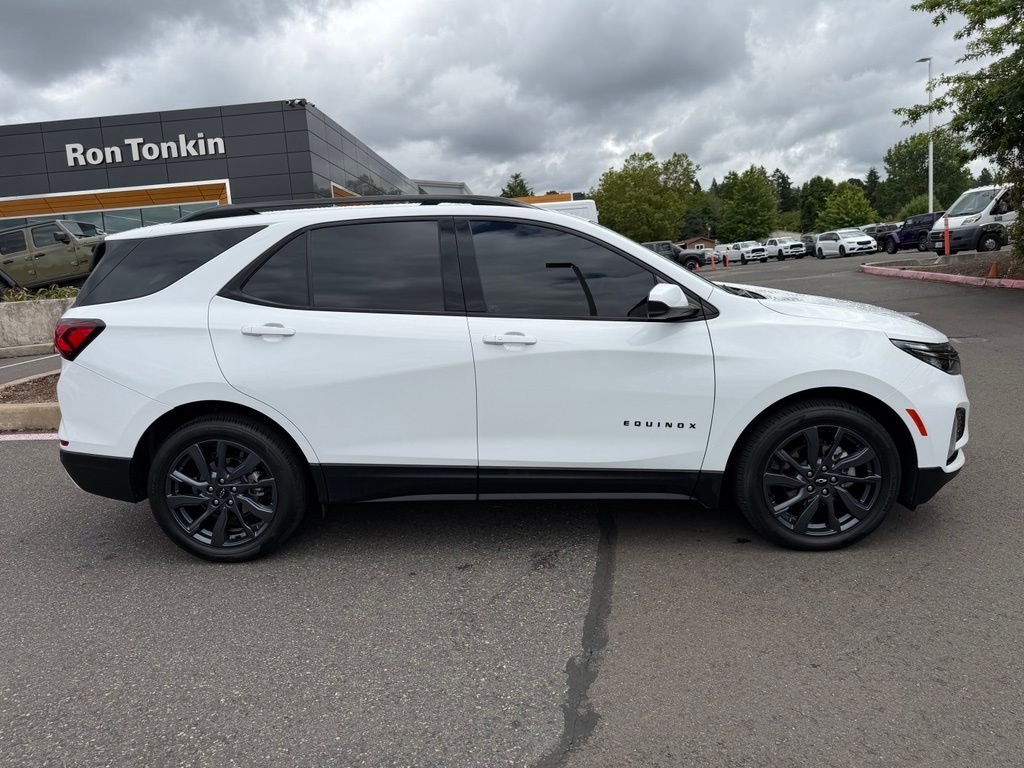 Used 2022 Summit White Chevrolet RS image 8