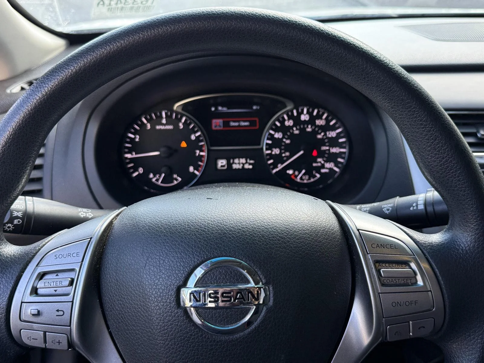 Used 2014 Brilliant Silver Metallic Nissan 2.5 S image 13