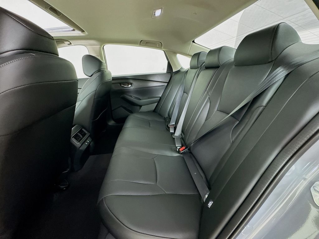 New 2026 Urban Gray Pearl Honda EX-L image 30