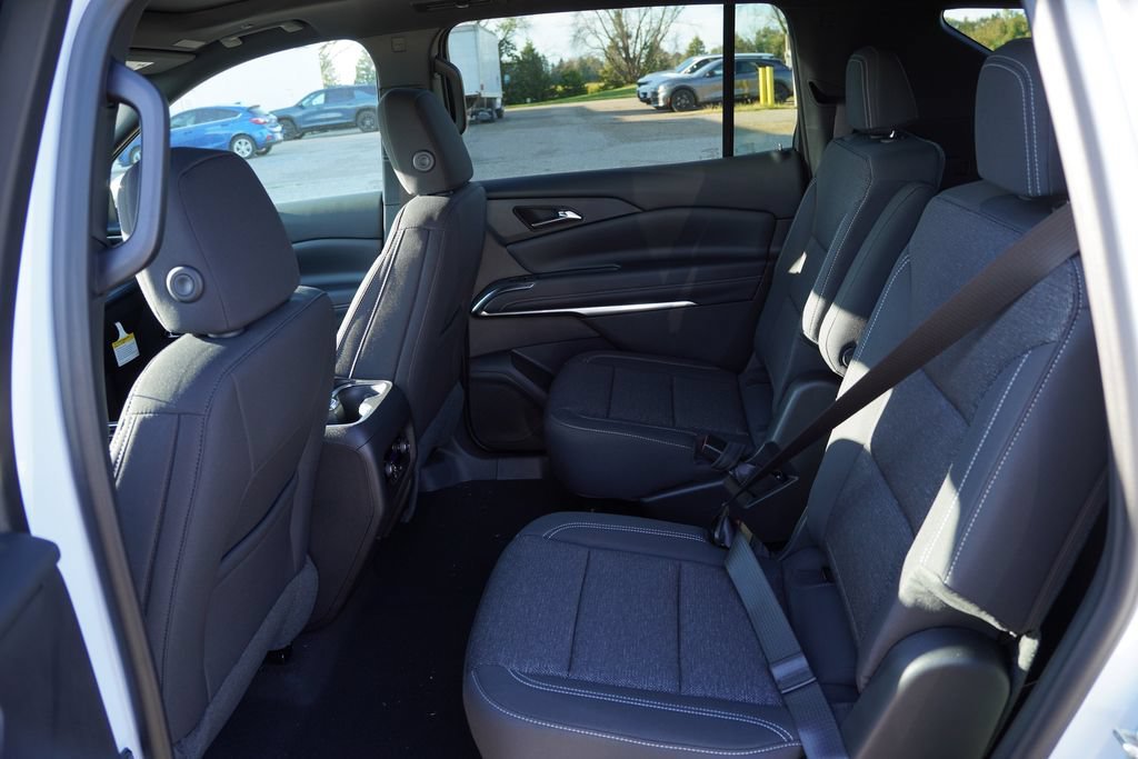 New 2027 Polar White Tricoat Chevrolet LT image 11
