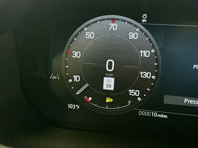 Used 2025 White Land Rover S image 13