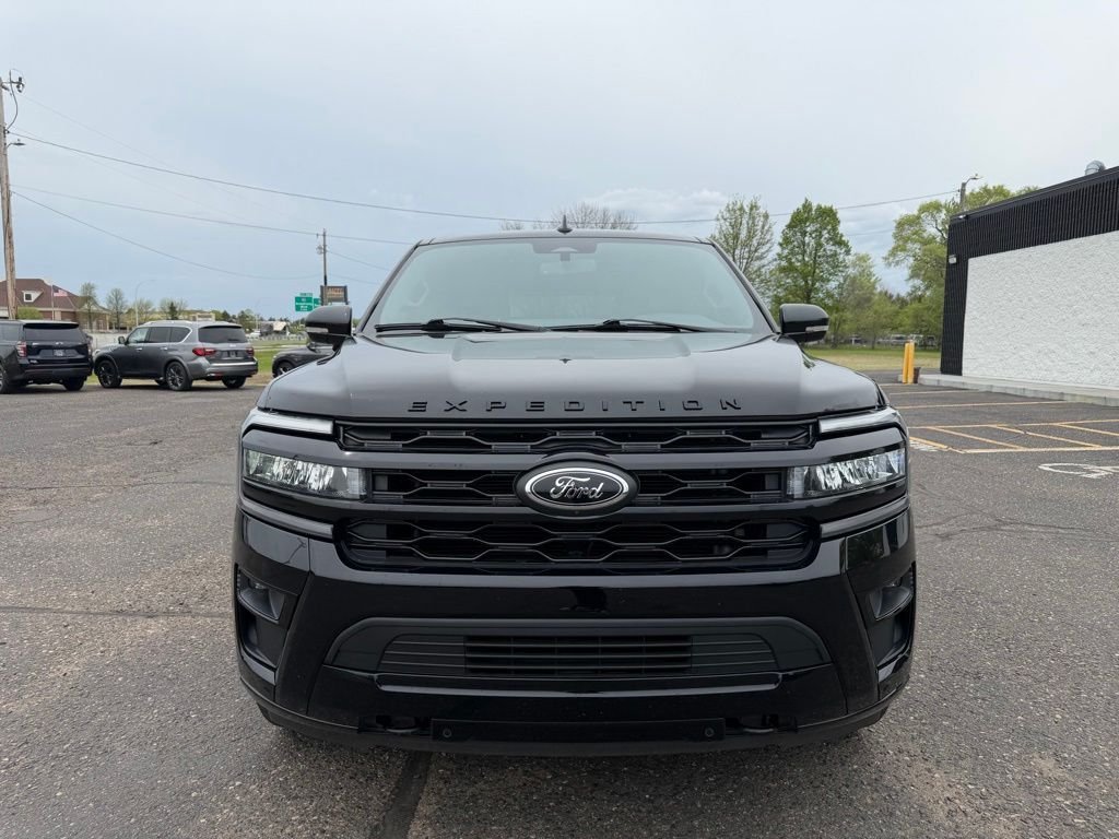 Used 2022 Black Ford Limited image 12