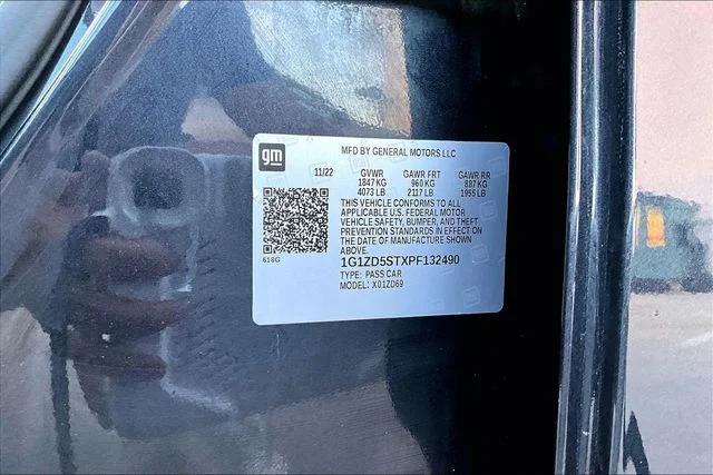 Used 2023 Gray Chevrolet LT image 18