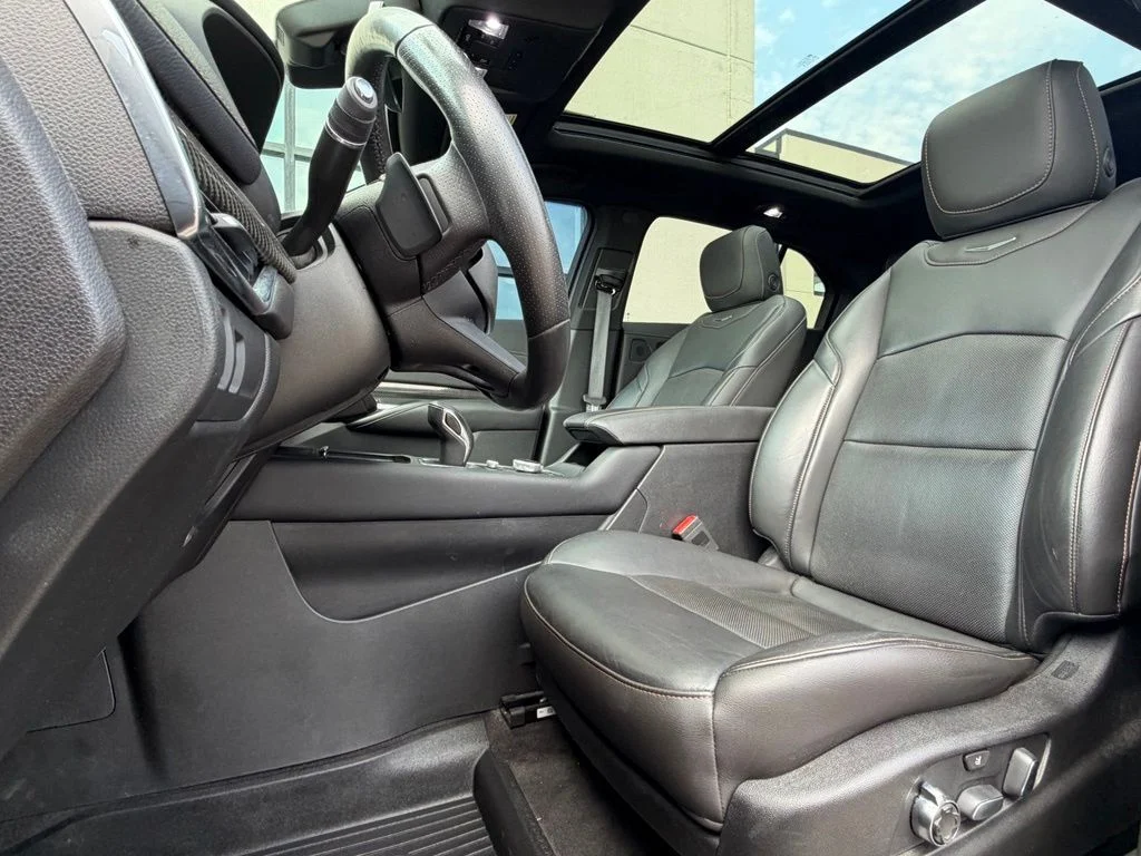 Used 2019 Red Cadillac Sport image 8
