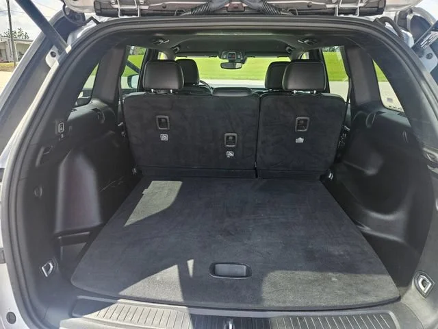 Used 2024 Silver Jeep Limited image 23