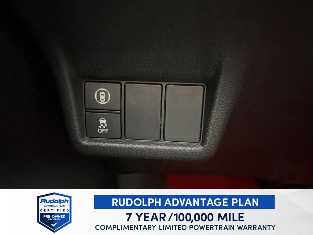 Used 2025 White Honda  image 40