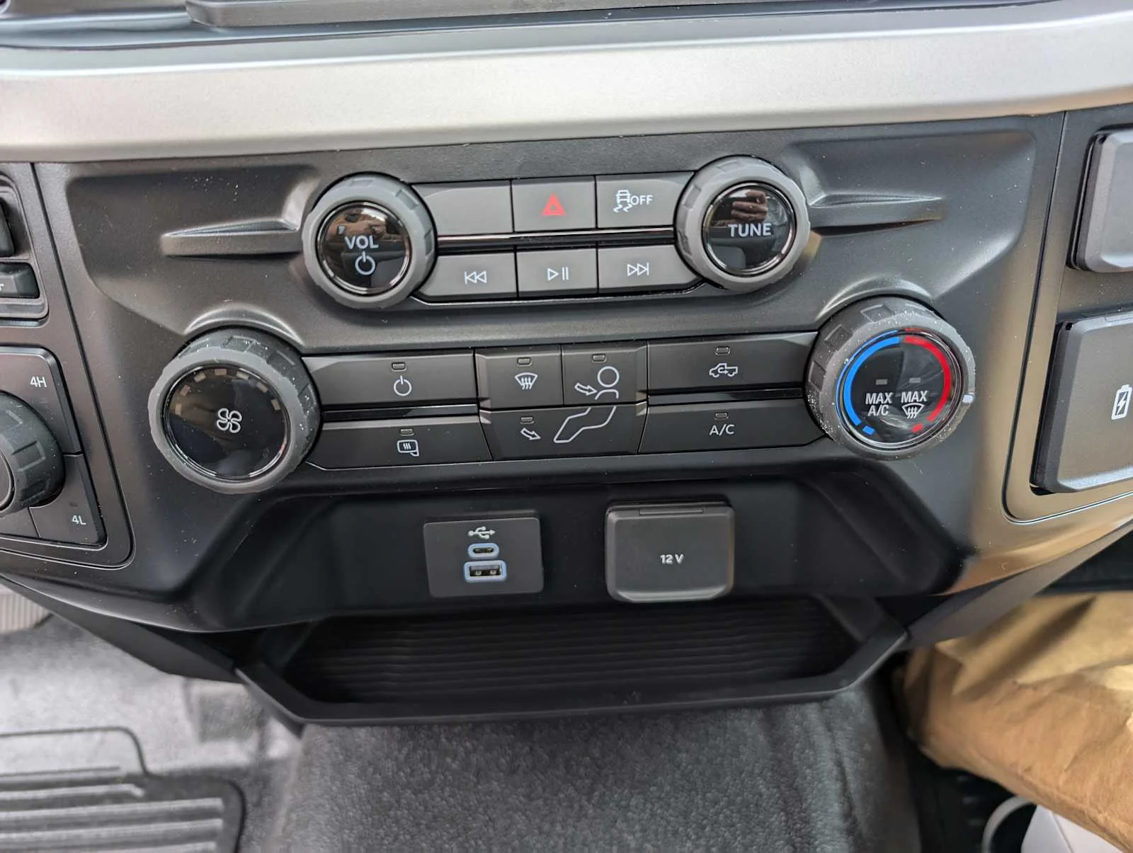 2026 Ford F-350 Super Duty Chassis Cab XL - Photo 19