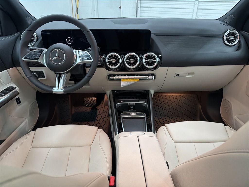 Used 2026 Silver Mercedes-Benz GLA 250 image 22