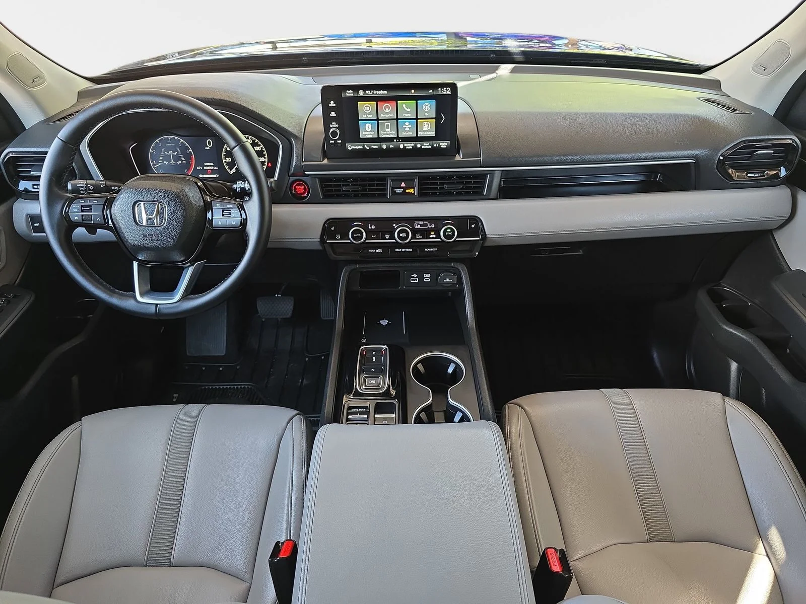 2025 Honda Pilot Touring - Photo 9