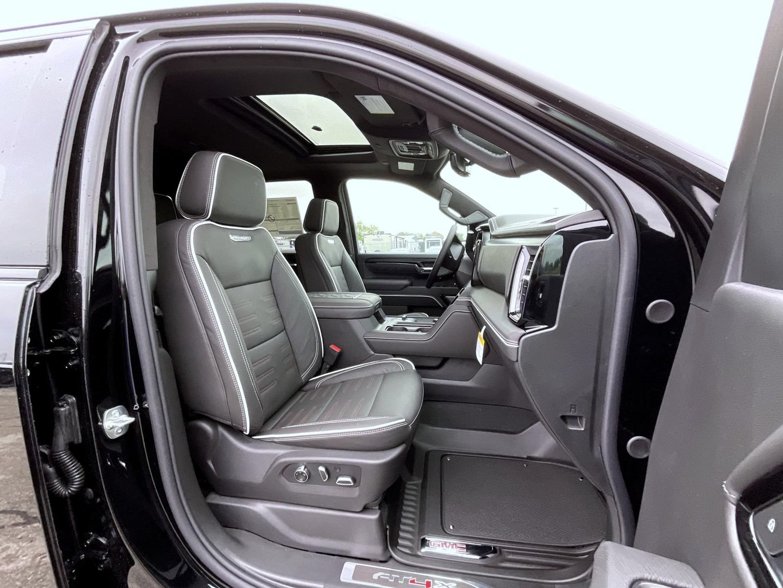 2026 GMC Sierra 2500HD AT4X - Photo 15