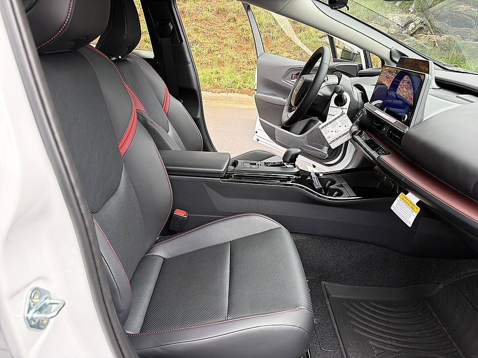 New 2026 Wind Chill Pearl Toyota XSE Premium image 19