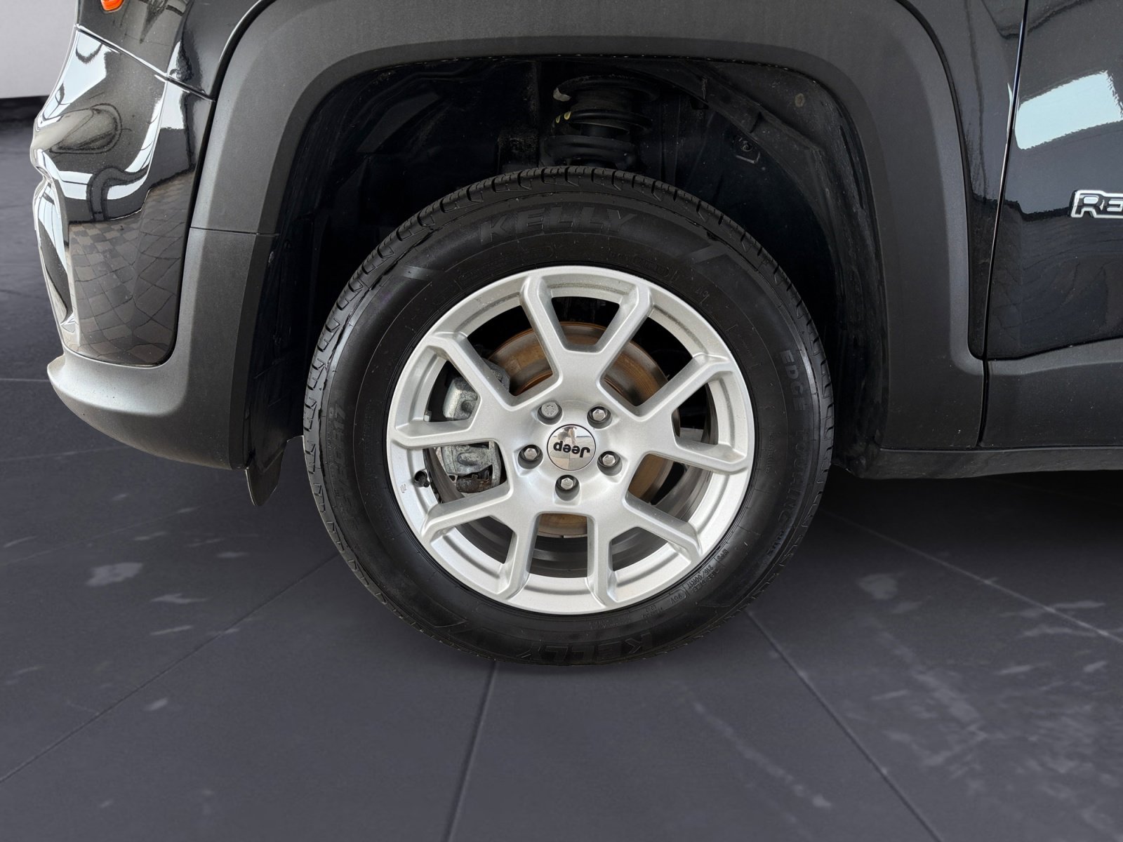 Certified Used 2023 Black Clearcoat Jeep Latitude image 41