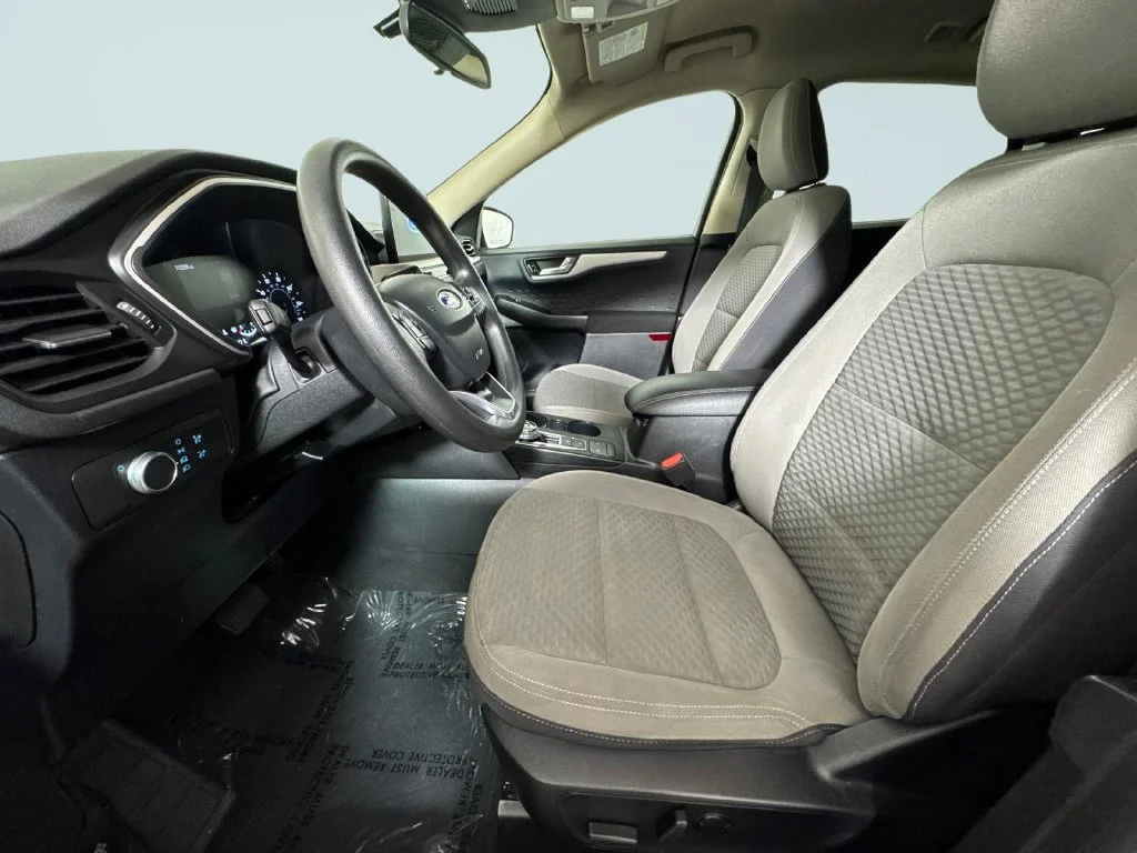 Used 2020 Orange Metallic Ford SE image 6