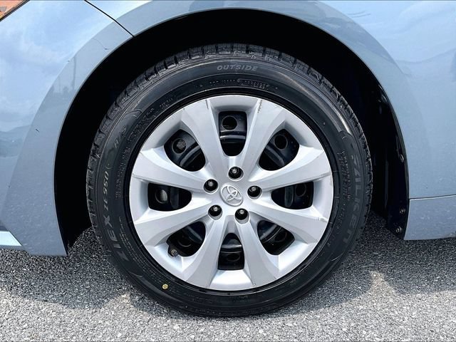 Used 2020 Celestite Toyota LE image 7