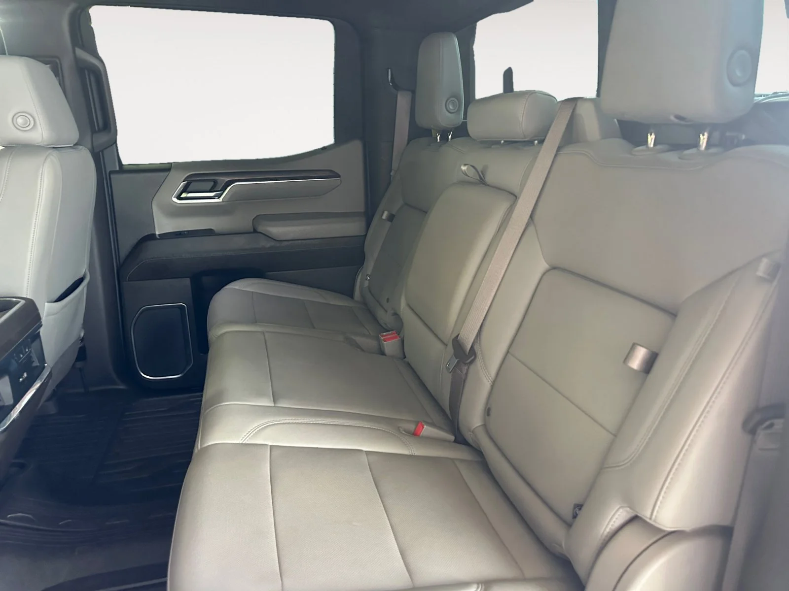 Used 2022 Cayenne Red Tintcoat GMC SLT image 24