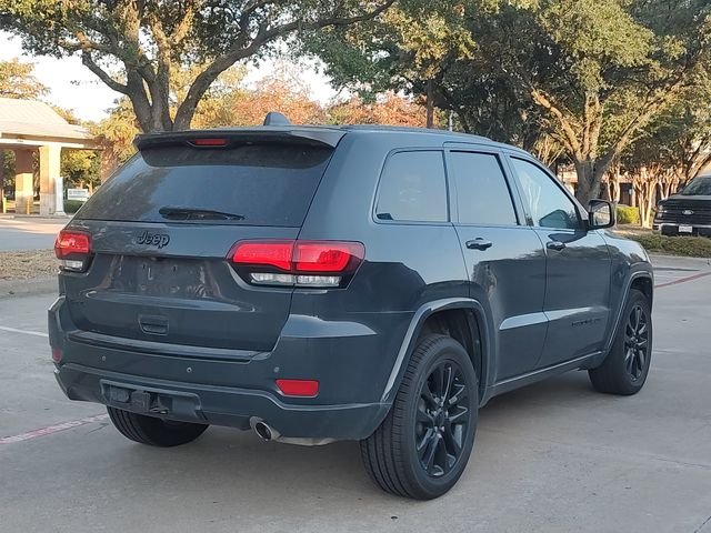 Used 2017 Black Jeep Altitude image 3