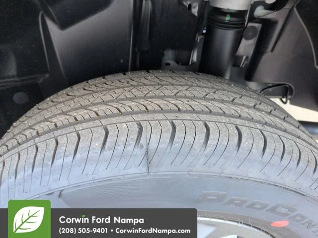 New 2026 Shadow Black Ford XLT image 30