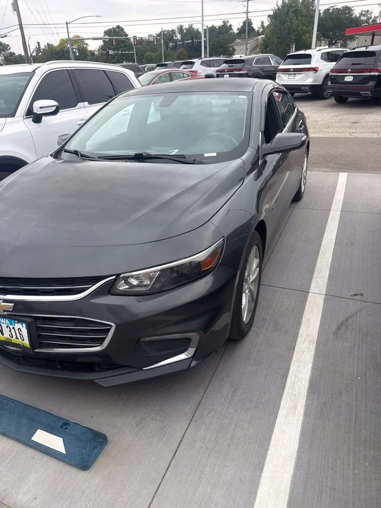 Used 2017 Gray Chevrolet LT image 4
