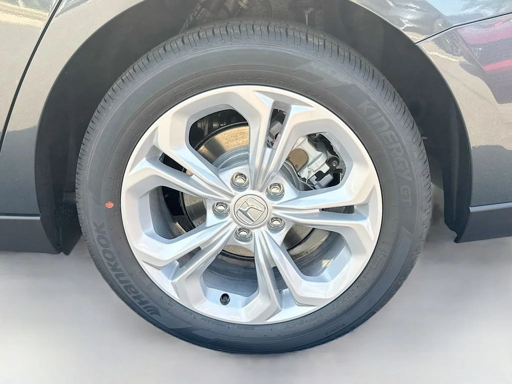 New 2026 Meteorite Gray Metallic Honda LX image 7