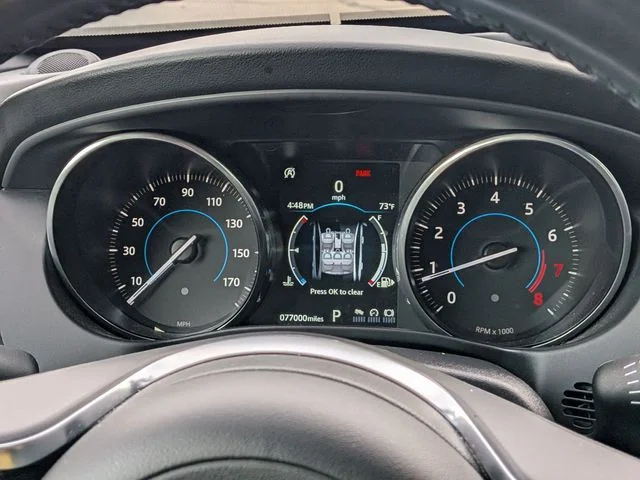 Used 2018 White Jaguar 25t R-Sport image 14