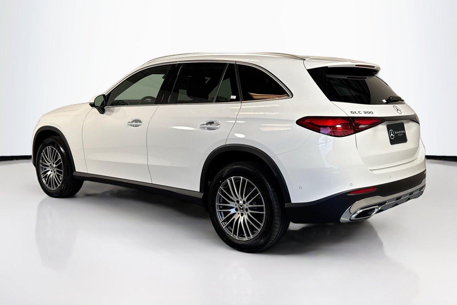 New 2026 Polar White Mercedes-Benz GLC 300 image 7