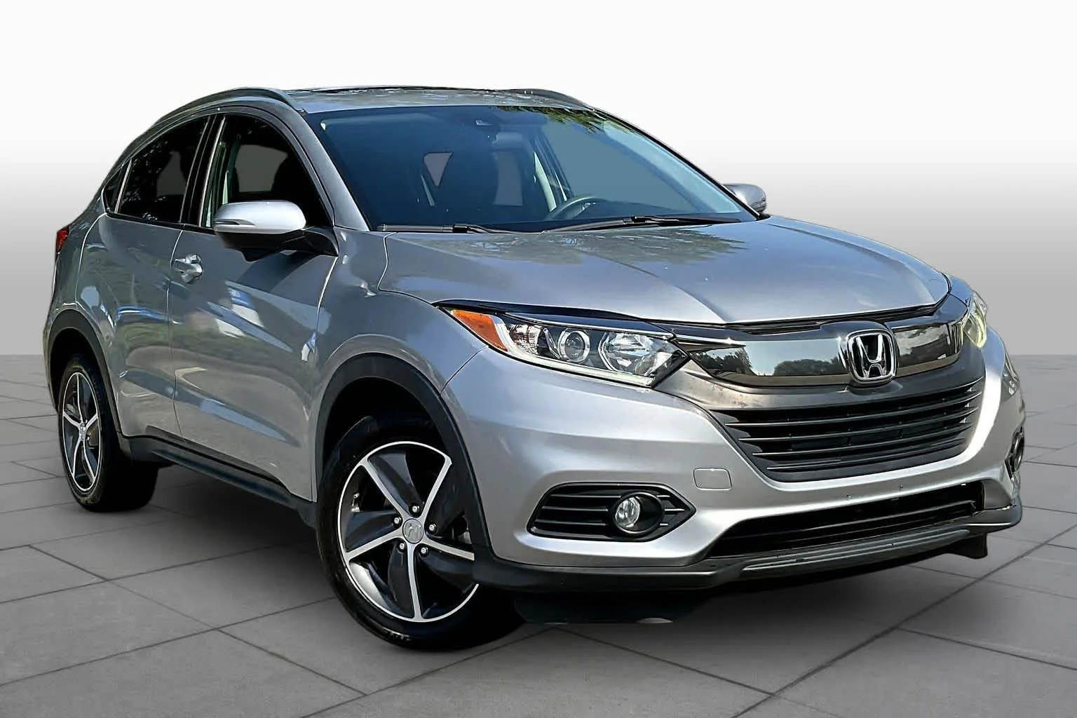 Used 2022 Lunar Silver Metallic Honda EX image 3