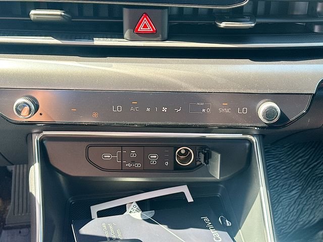 New 2026 Snow White Pearl Kia SX Prestige image 16