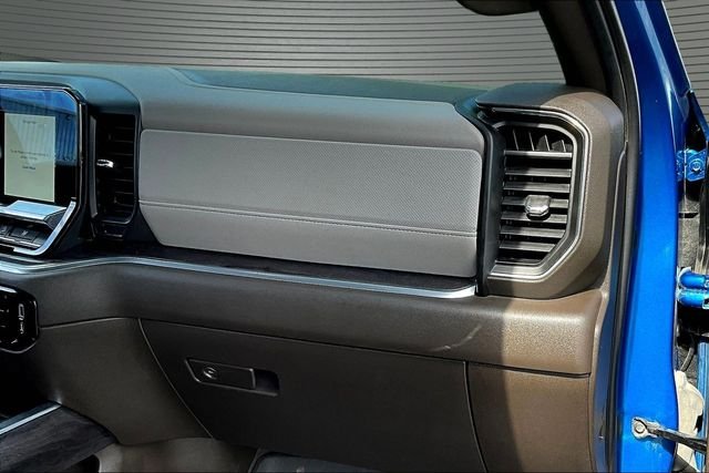 Used 2022 Blue Chevrolet LTZ image 27
