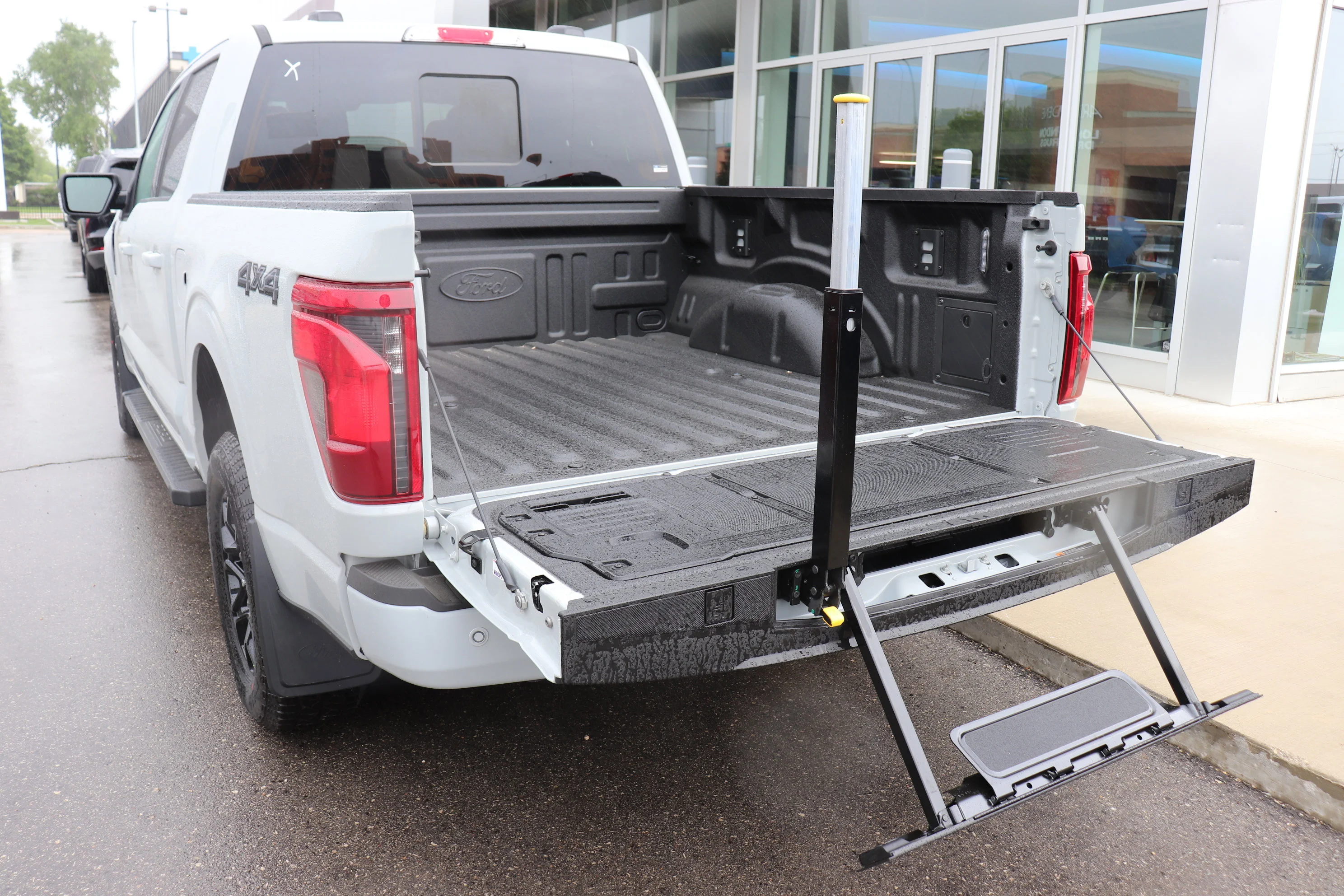 New 2026 AVALANCHE Ford XLT image 5