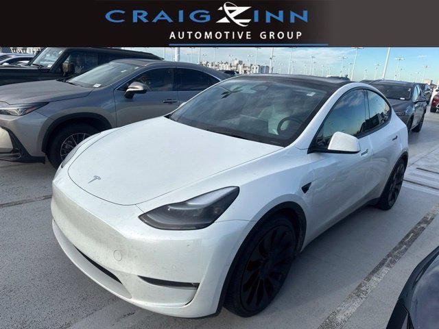 Used 2022  Tesla Performance image 1