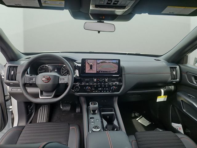 New 2026 Everest White Pearl TriCoat Nissan Rock Creek® image 17