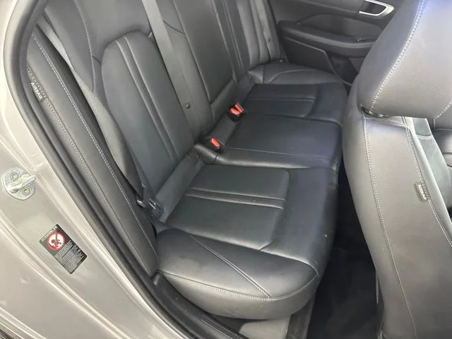 Used 2022 Silver Hyundai Limited image 27