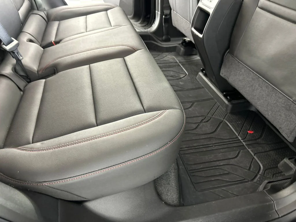 Used 2024 Black Chevrolet 2RS image 36