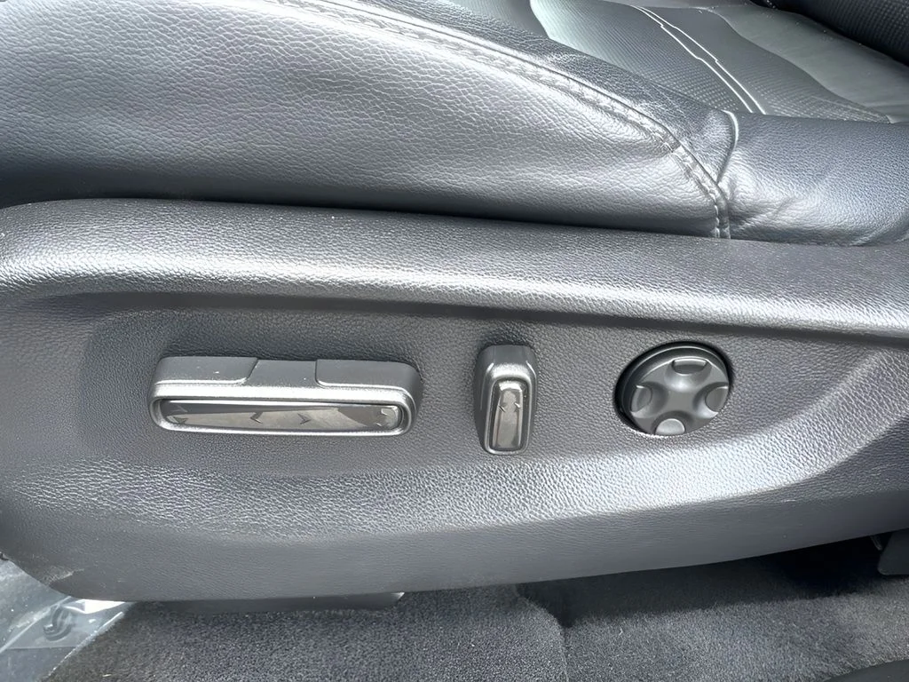 Used 2021 Blue Honda Touring image 11