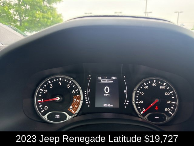 Used 2023 Graphite Gray Jeep Latitude image 16