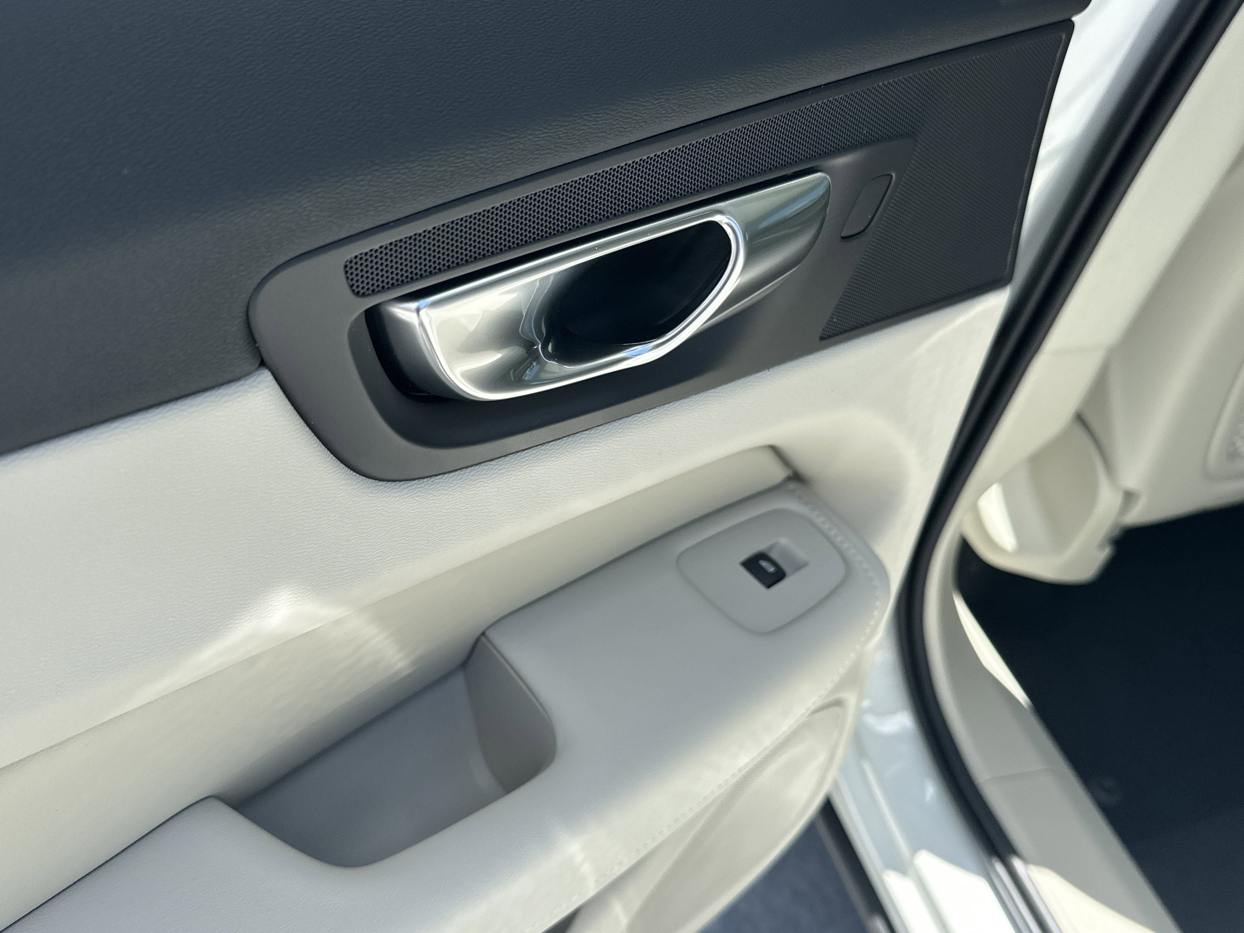New 2026  Volvo Ultra image 13