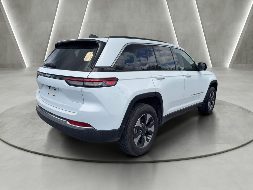 Used 2024 White Jeep 4xe image 7