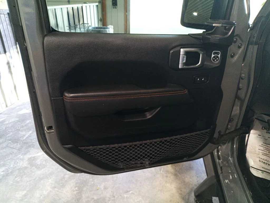 Used 2020 Gray Jeep Mojave image 10