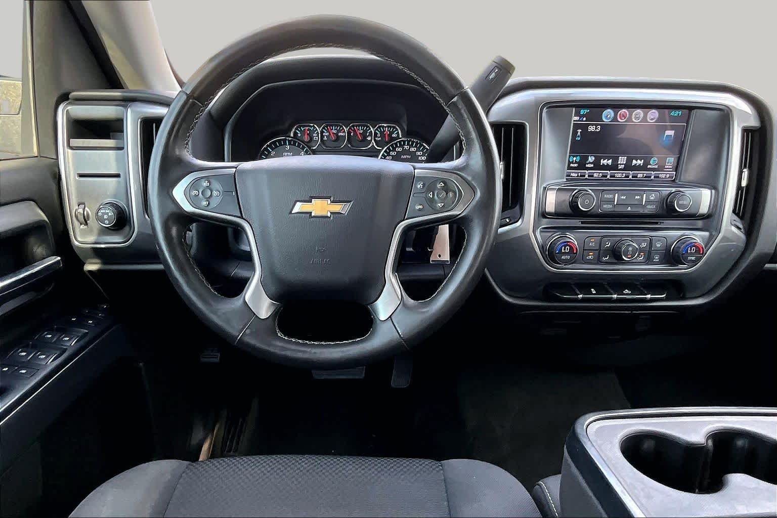 Used 2017 Summit White Chevrolet LT image 6