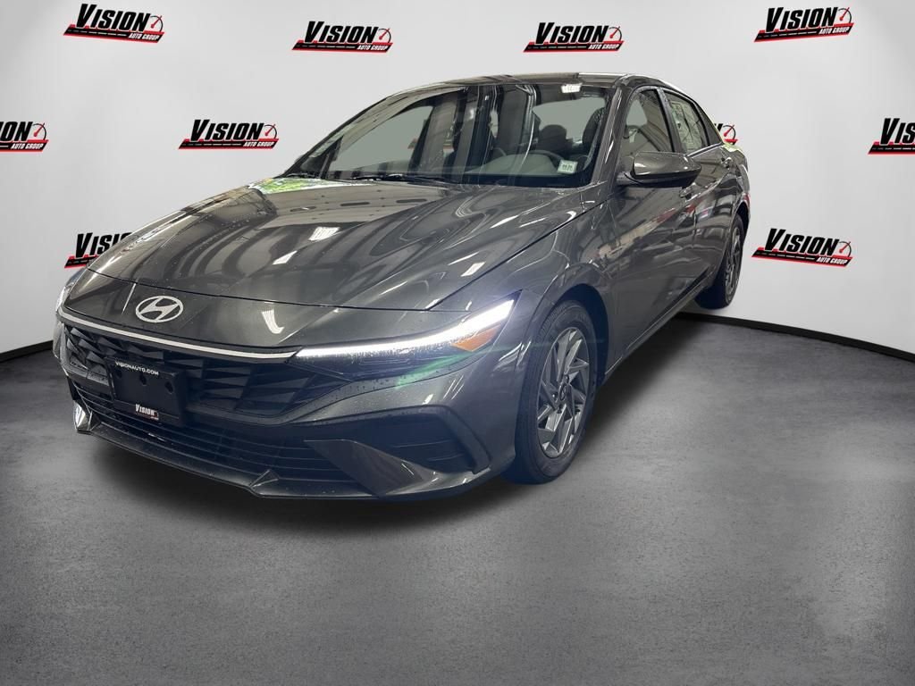 Certified Used 2024 Gray Hyundai SEL image 1