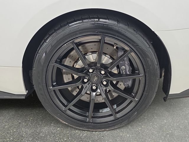 Used 2016 White Ford Shelby GT350 image 30